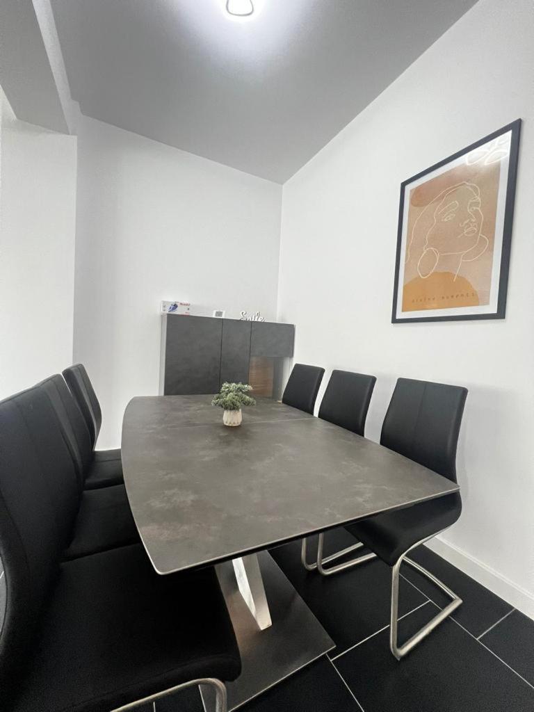 Luxury Cozy Apartments Suceava Ngoại thất bức ảnh