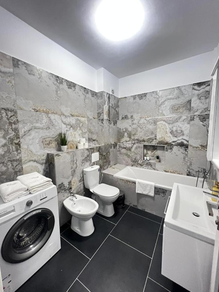 Luxury Cozy Apartments Suceava Ngoại thất bức ảnh